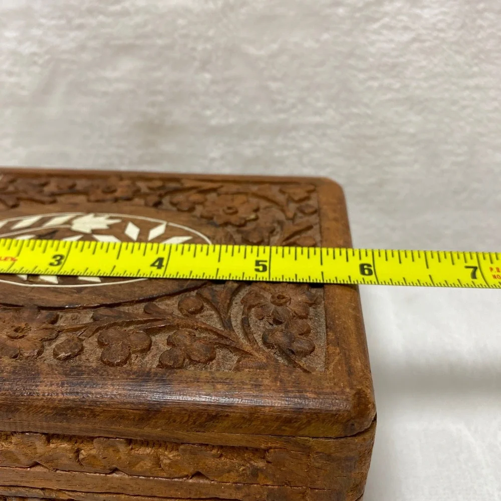 VTG Wooden Trinket Box Hand‎ Carved Floral Inlay Jewelry Keepsake Storage
